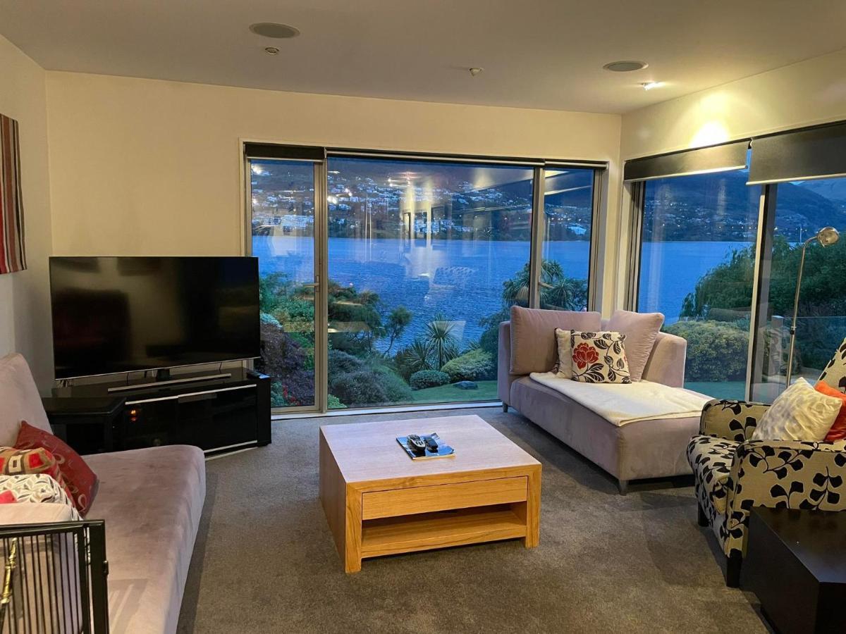Peninsular Lakefront Queenstown Extérieur photo
