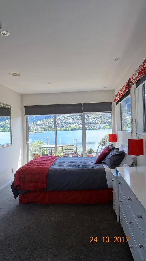 Peninsular Lakefront Queenstown Extérieur photo